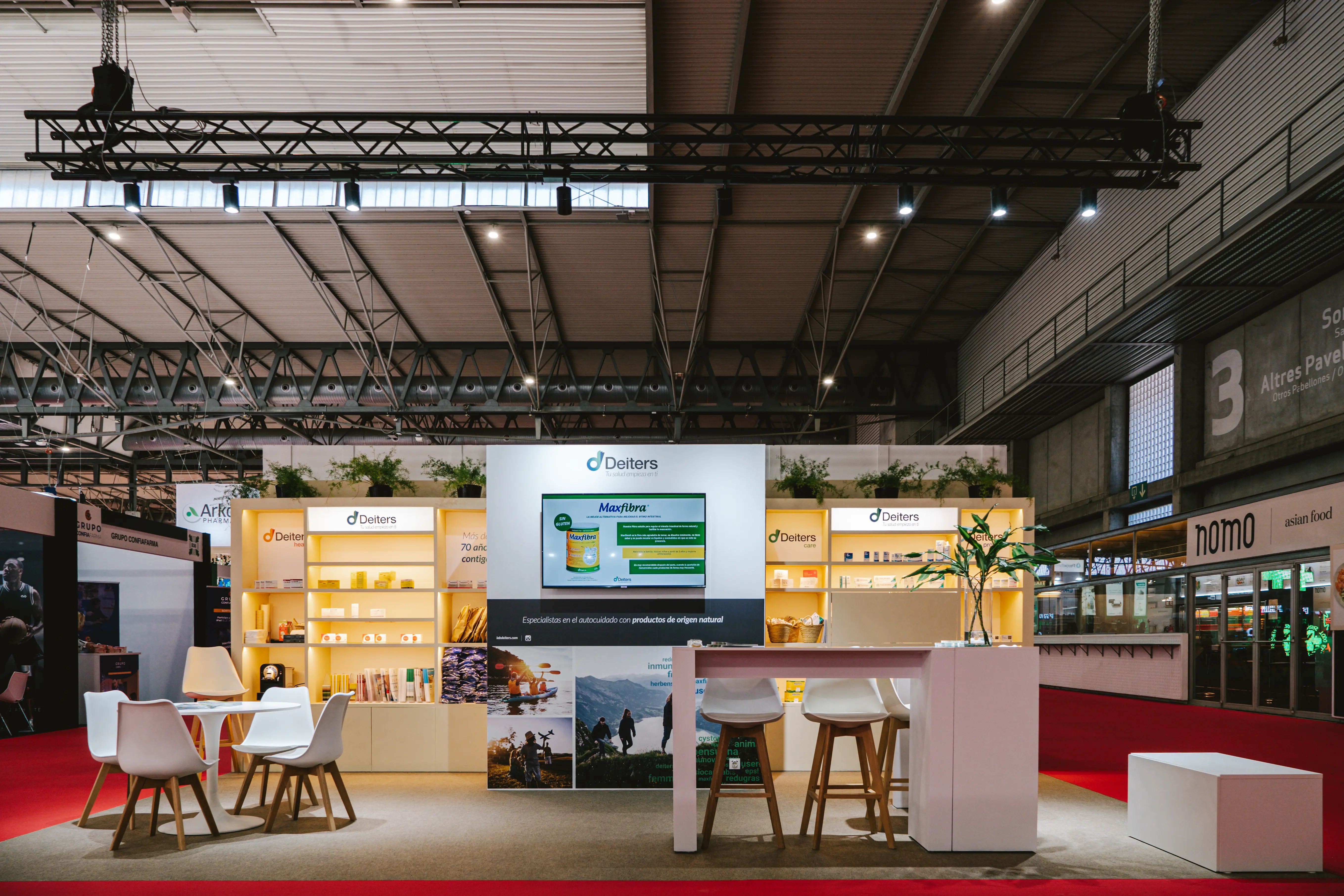 Large-format stand for Deiters at a fashion fair — design and build Stand-Out