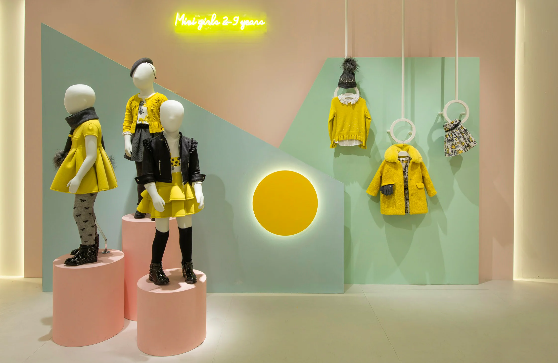 Stand assembly and dismantling planning