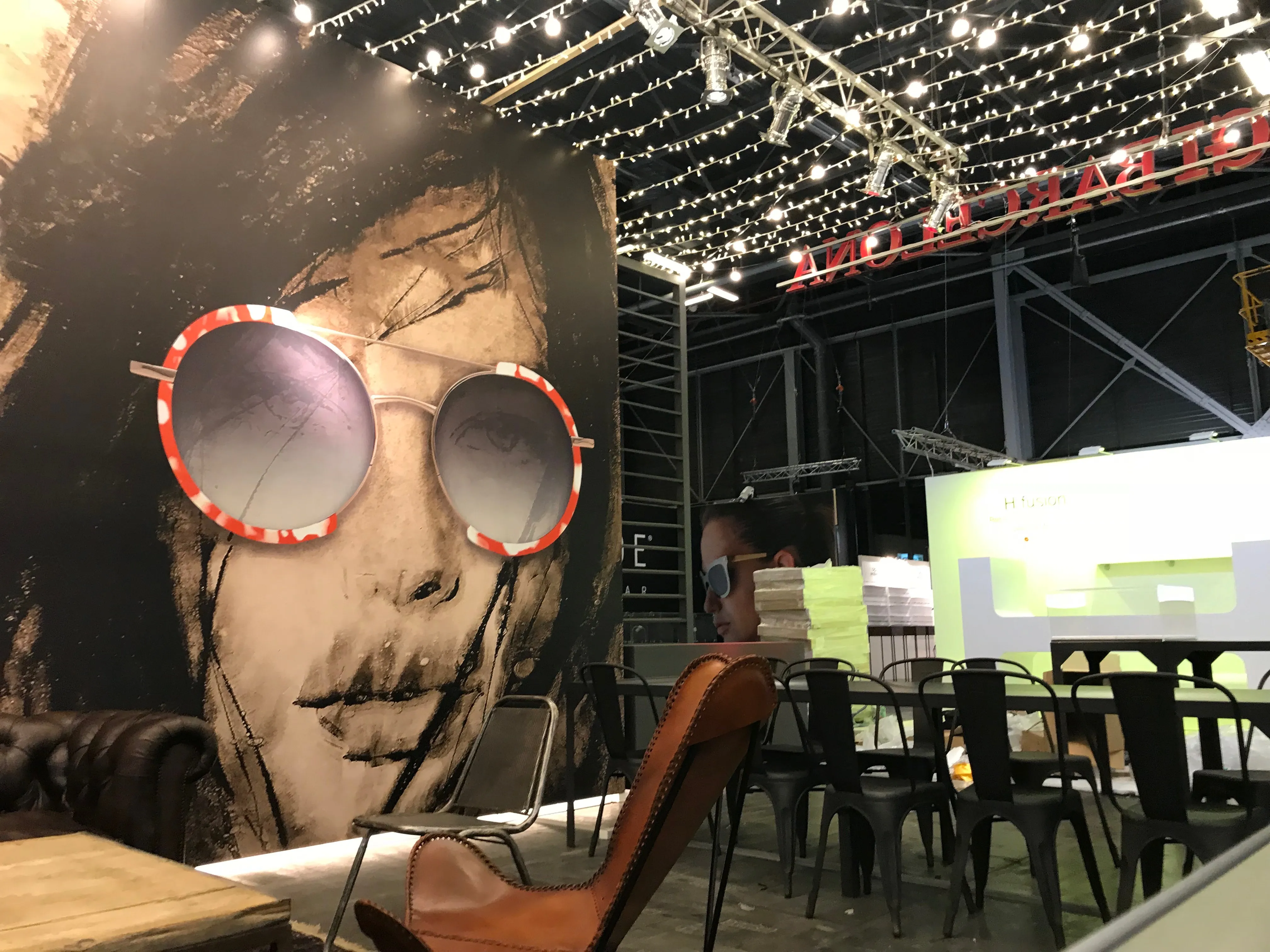 Avant-garde stand for Gigi Studios at an international optics fair — Stand-Out